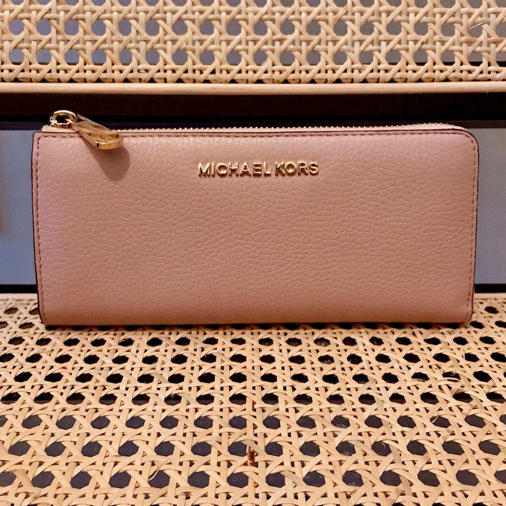 New Michael Kors Wallet | Pebble Leather
